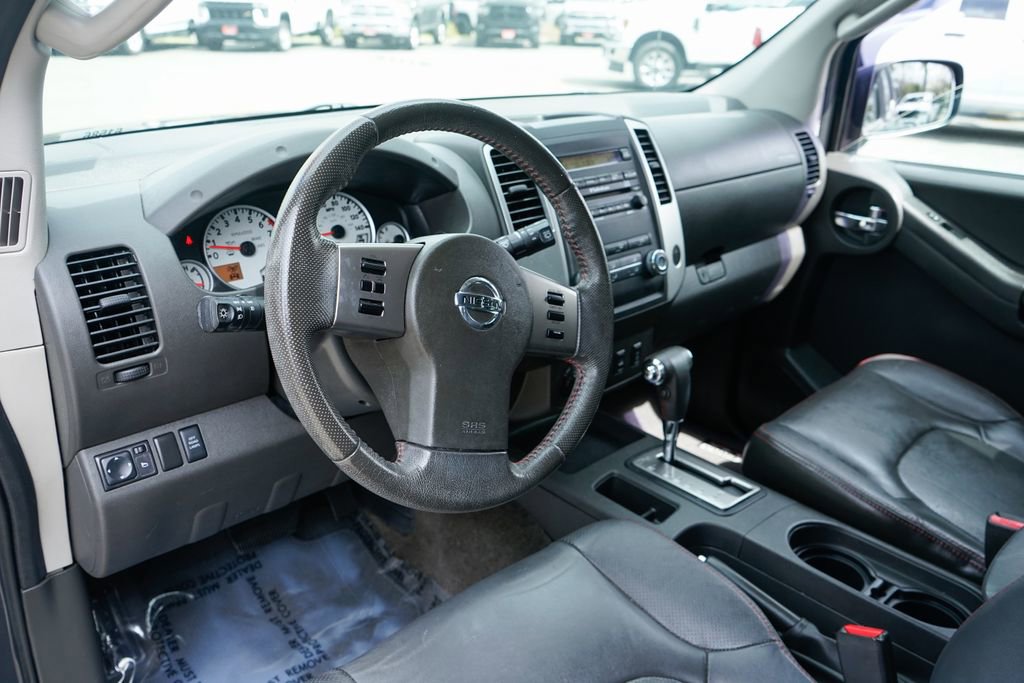 Used 2012 Nissan Xterra PRO-4X w/ Pro-4x Leather Pkg AWD/4WD image 18