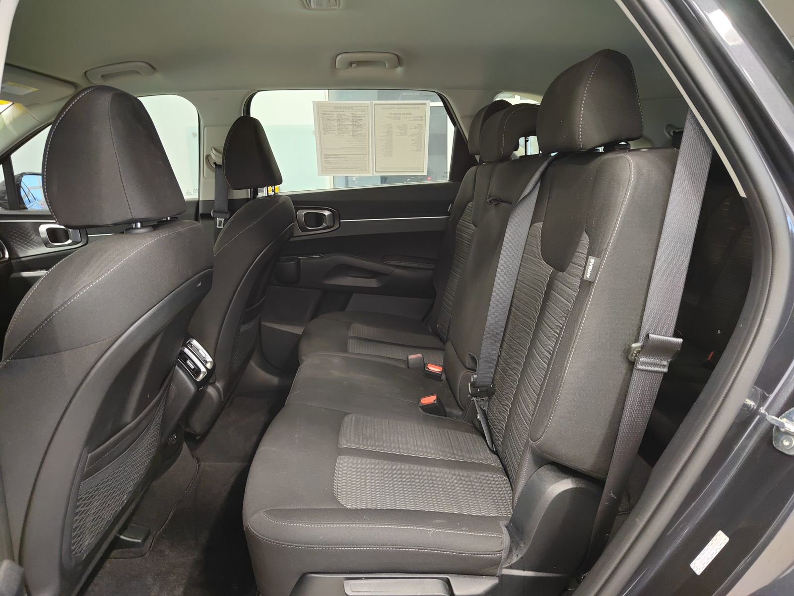 Used 2025 Kia Sorento LX image 13