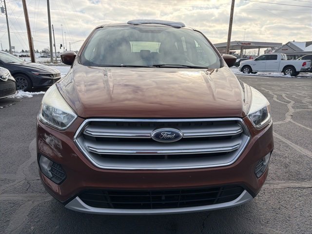 Used 2017 Ford Escape SE image 2
