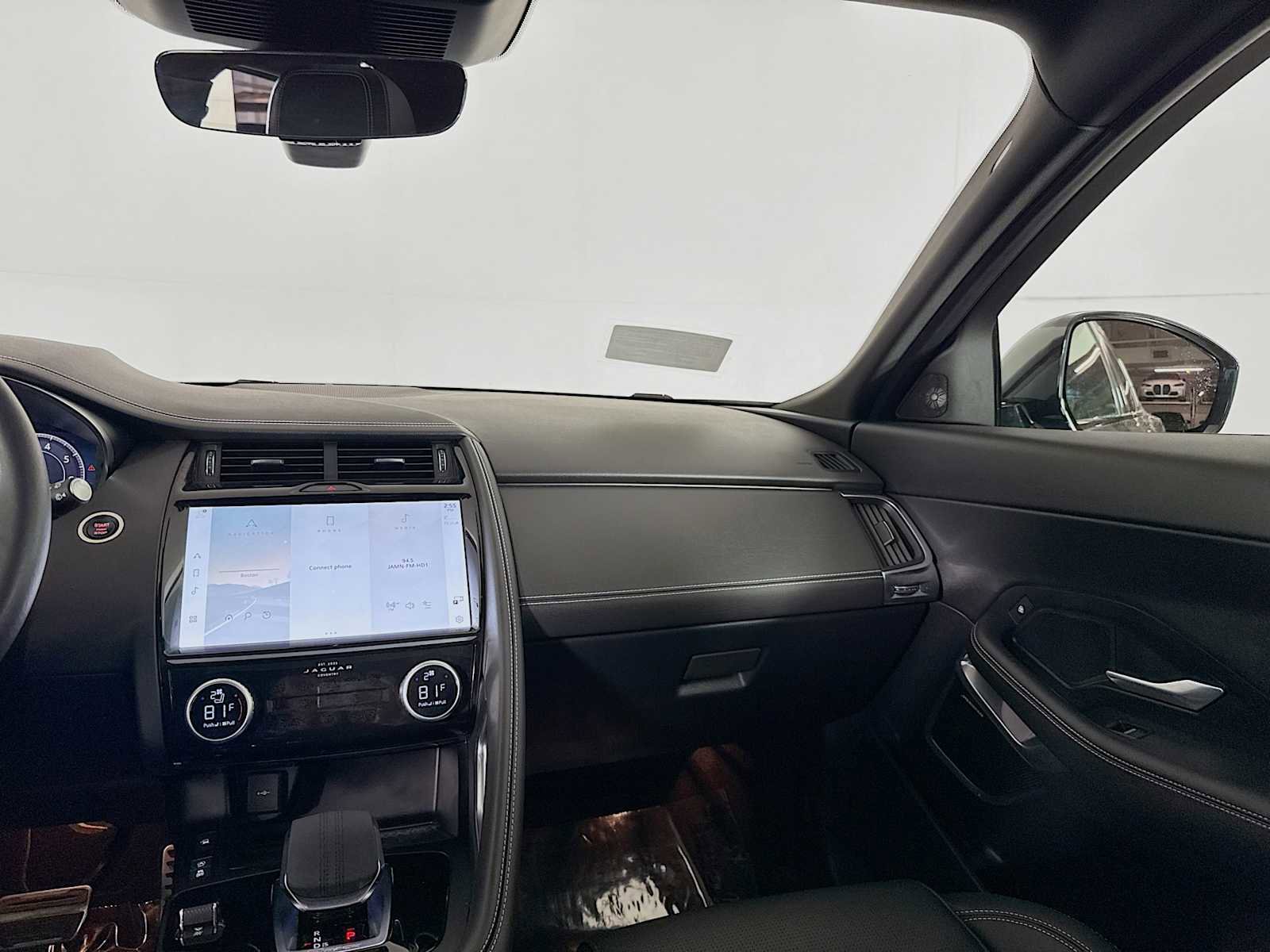 Used 2024 Jaguar E-PACE R-Dynamic SE image 30