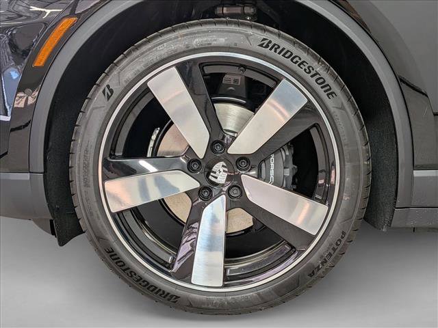 New 2026 Porsche Macan Electric image 27