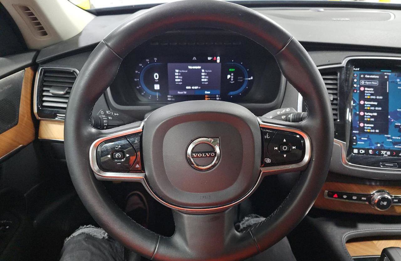 Used 2023 Volvo XC90 T8 Plus w/ Protection Package image 10