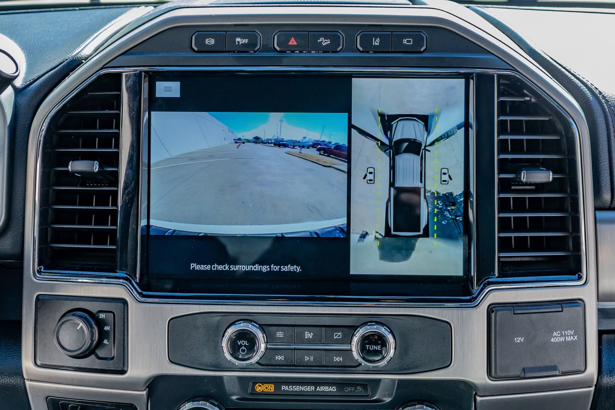 Used 2022 Ford F350 Platinum w/ FX4 Off-Road Package image 22