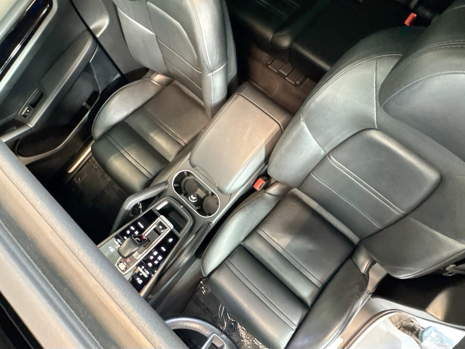 Used 2019 Porsche Cayenne image 23