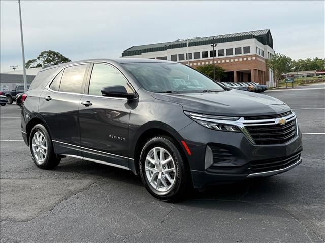 Used 2023 Chevrolet Equinox LT FWD image 2