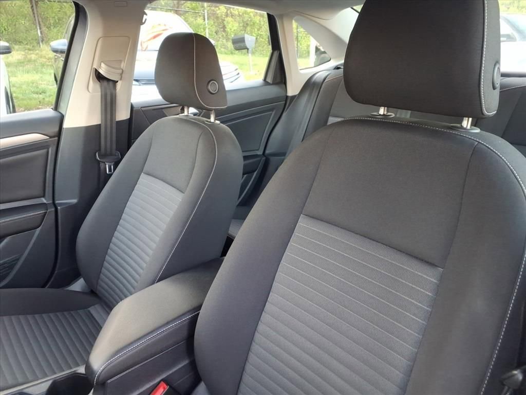 Used 2023 Volkswagen Jetta S image 15