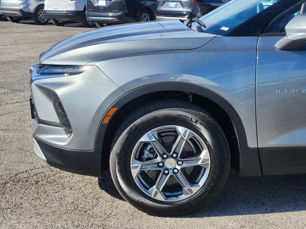 Used 2025 Chevrolet Blazer LT image 8