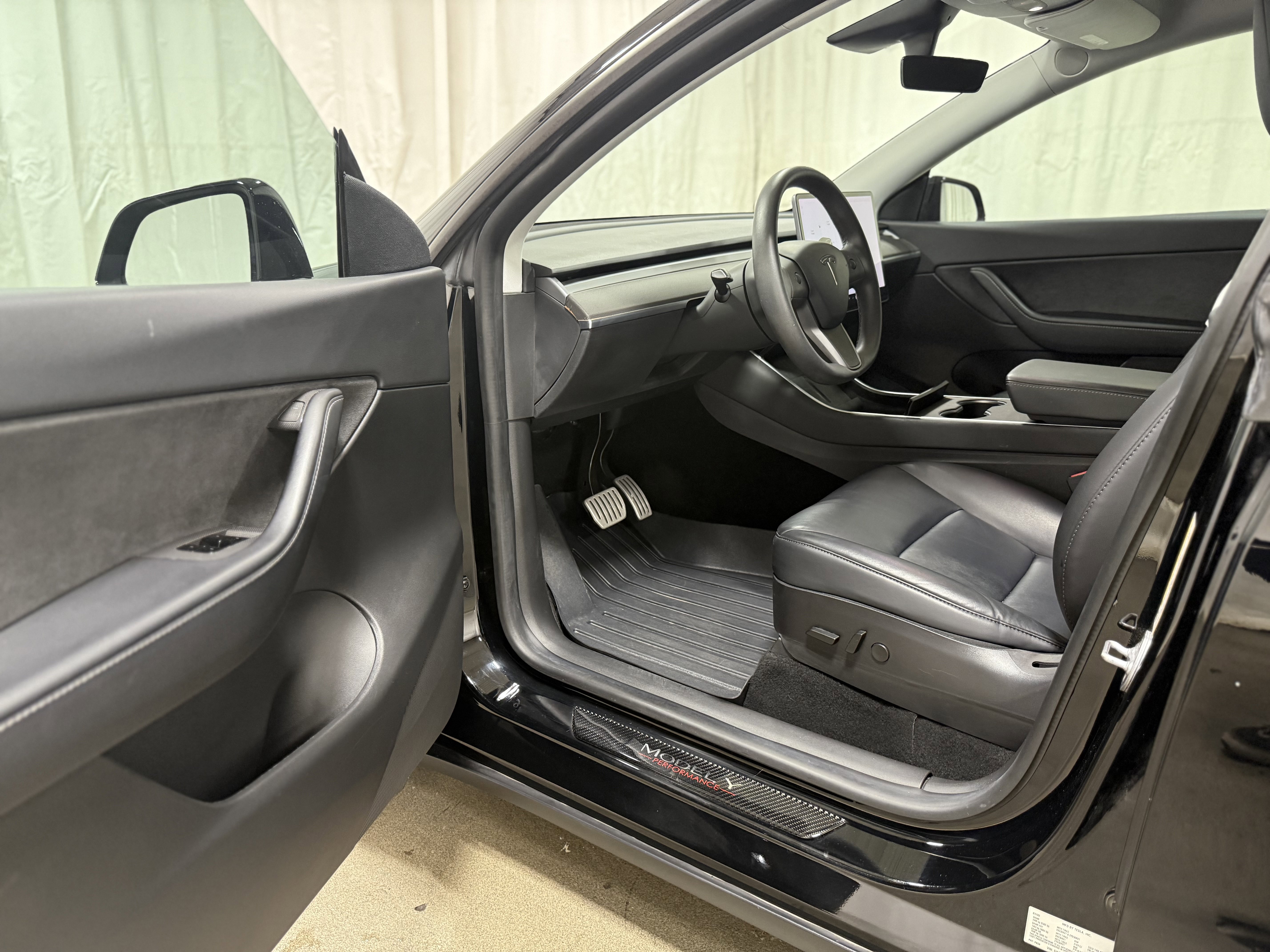 Used 2020 Tesla Model Y Performance image 12