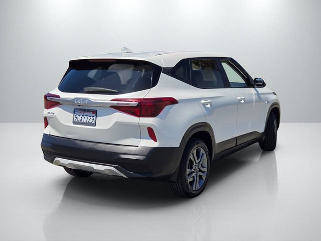 Used 2023 Kia Seltos LX AWD/4WD image 4