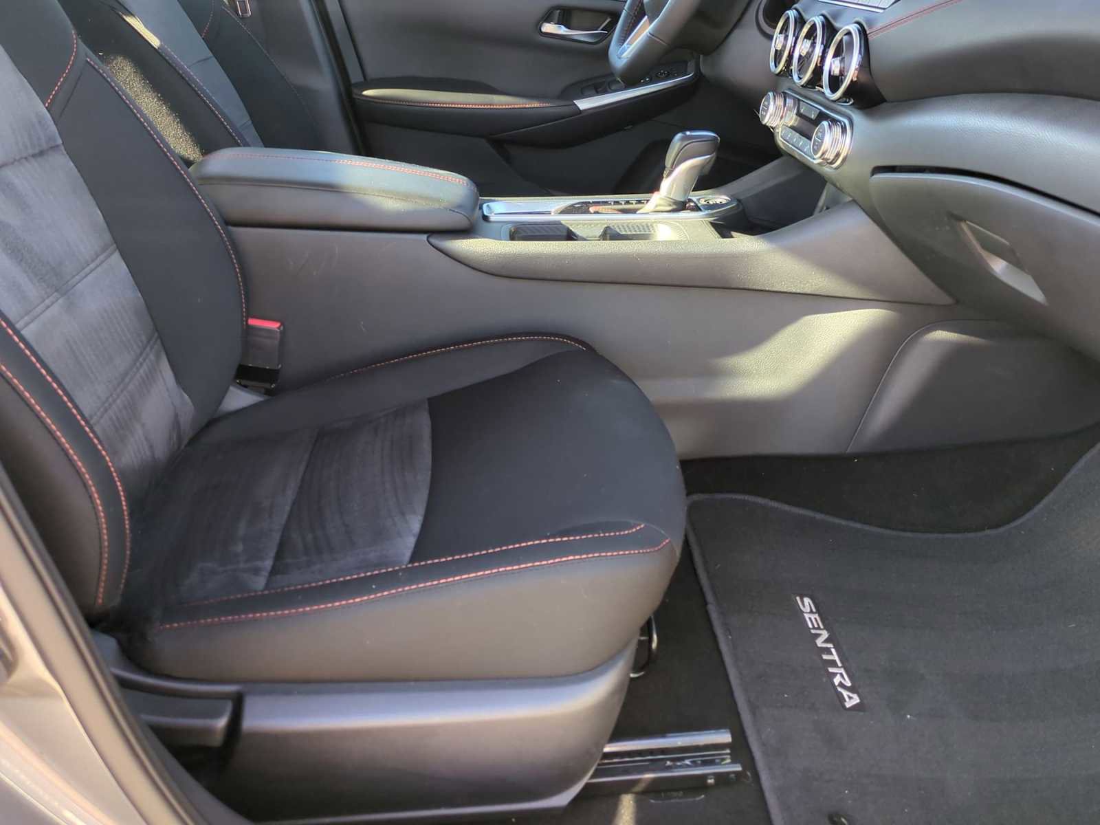 Used 2024 Nissan Sentra SR image 27