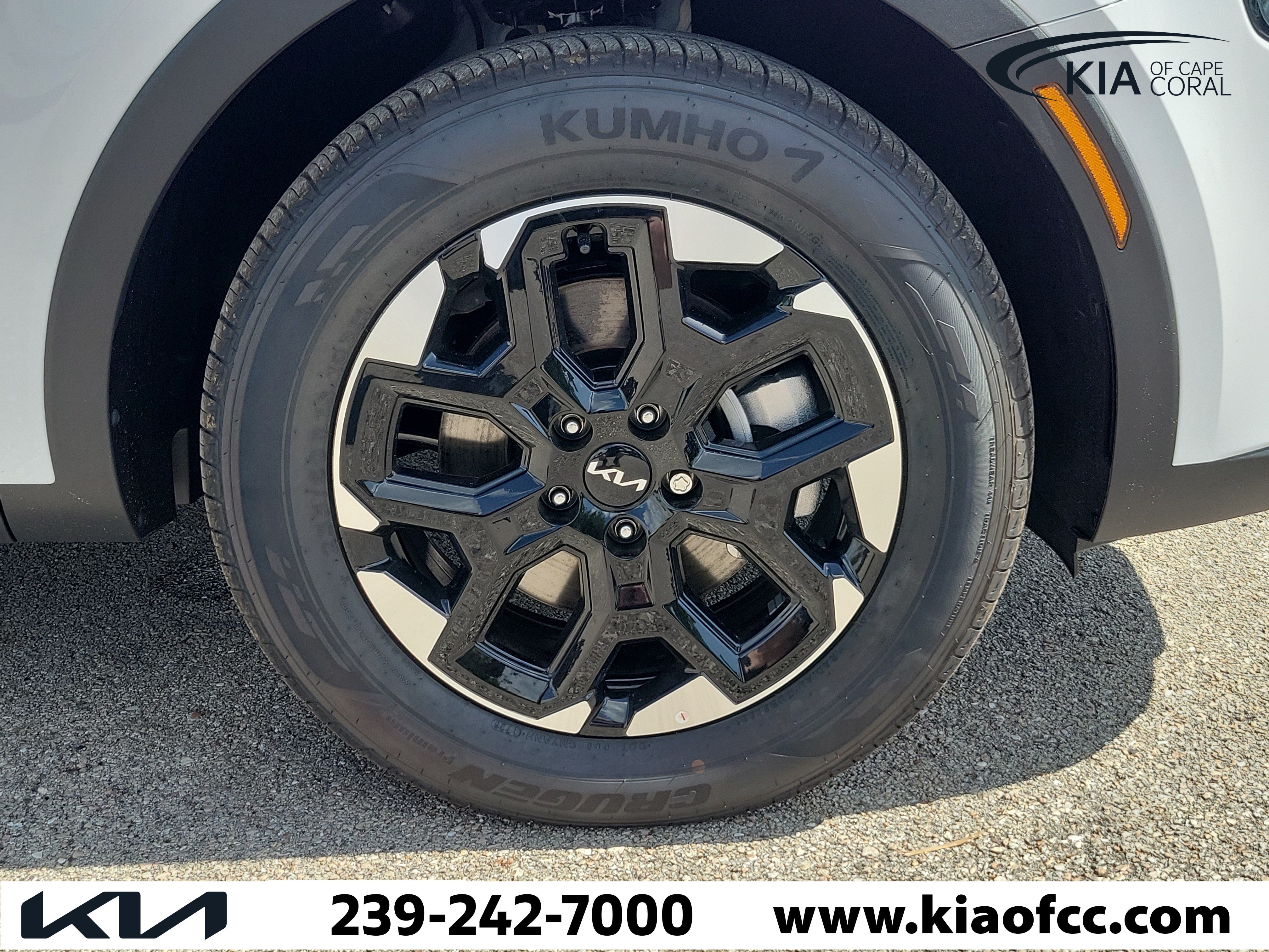New 2026 Kia Sorento S FWD image 7
