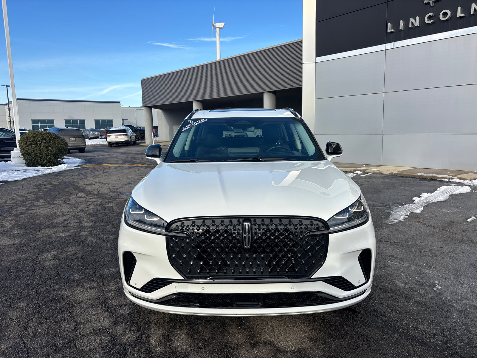 Certified 2025 Lincoln Aviator Reserve w/ Equipment Group 201A image 2