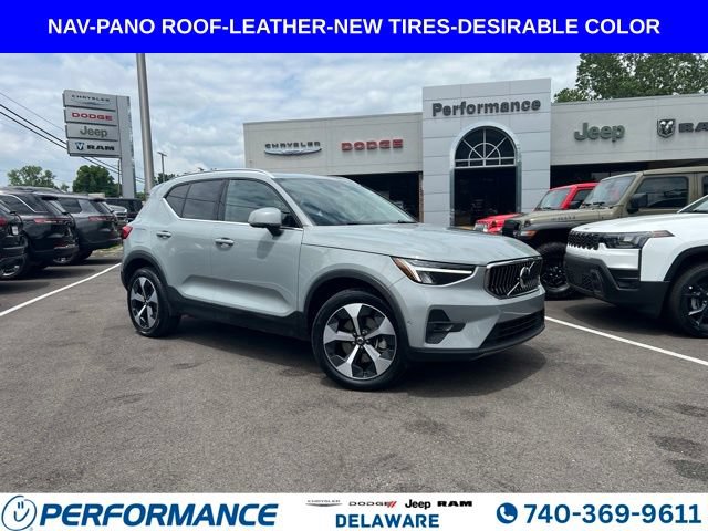 Used 2024 Volvo XC40 B5 Plus AWD/4WD video 1