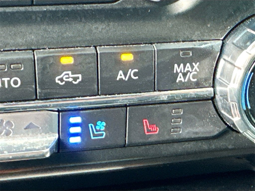 Used 2022 Ford F150 Lariat w/ Equipment Group 502A High image 21