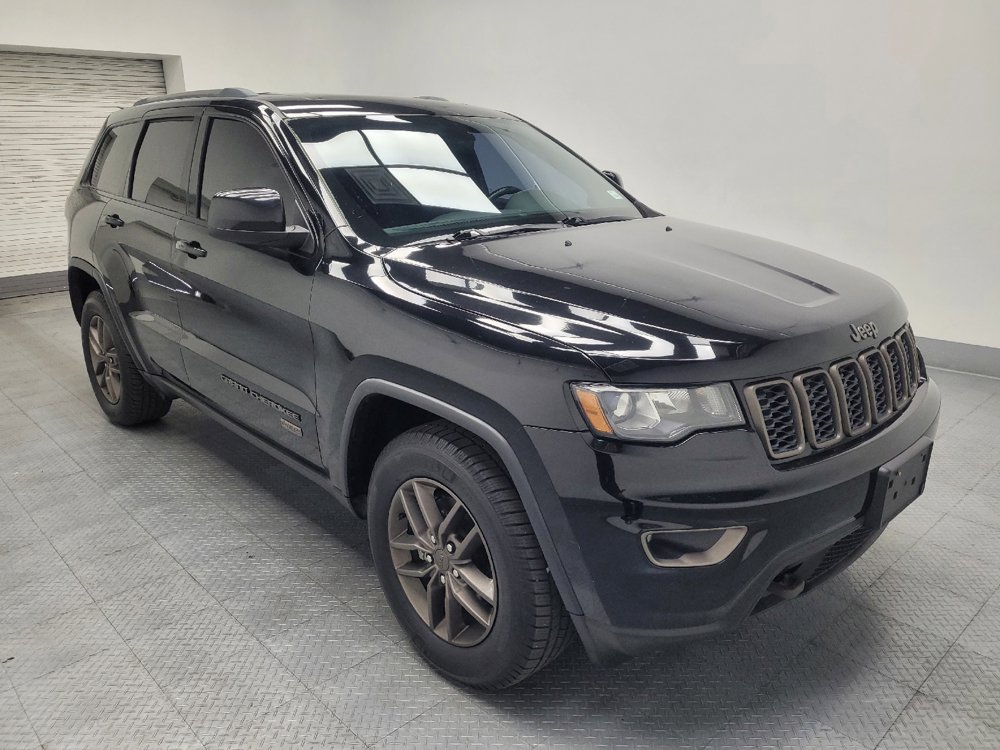 Used 2017 Jeep Grand Cherokee Laredo 75th Anniversary RWD image 13