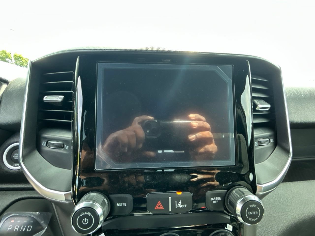 New 2026 RAM 1500 Express AWD/4WD image 23