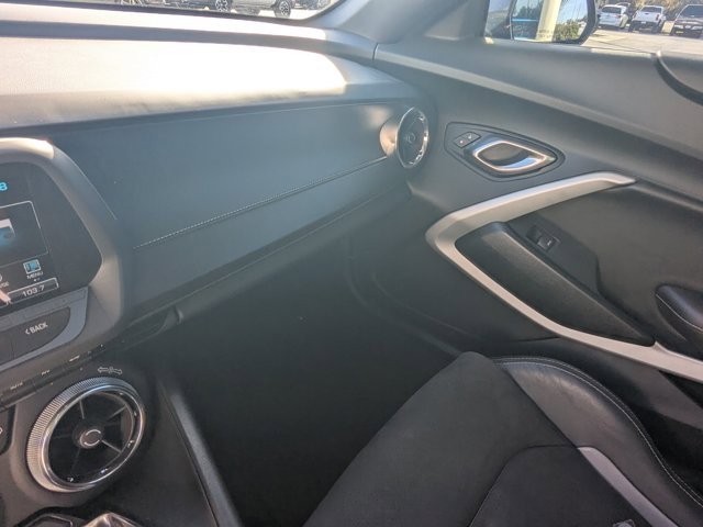 Used 2018 Chevrolet Camaro SS image 43
