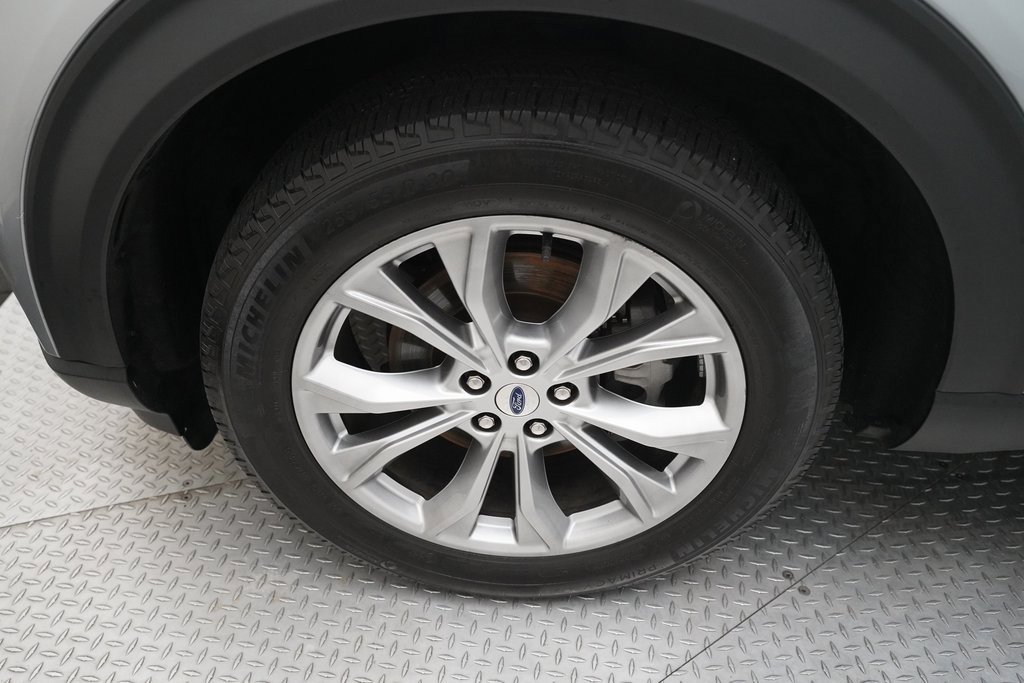 Used 2023 Ford Explorer XLT w/ Equipment Group 202A image 27