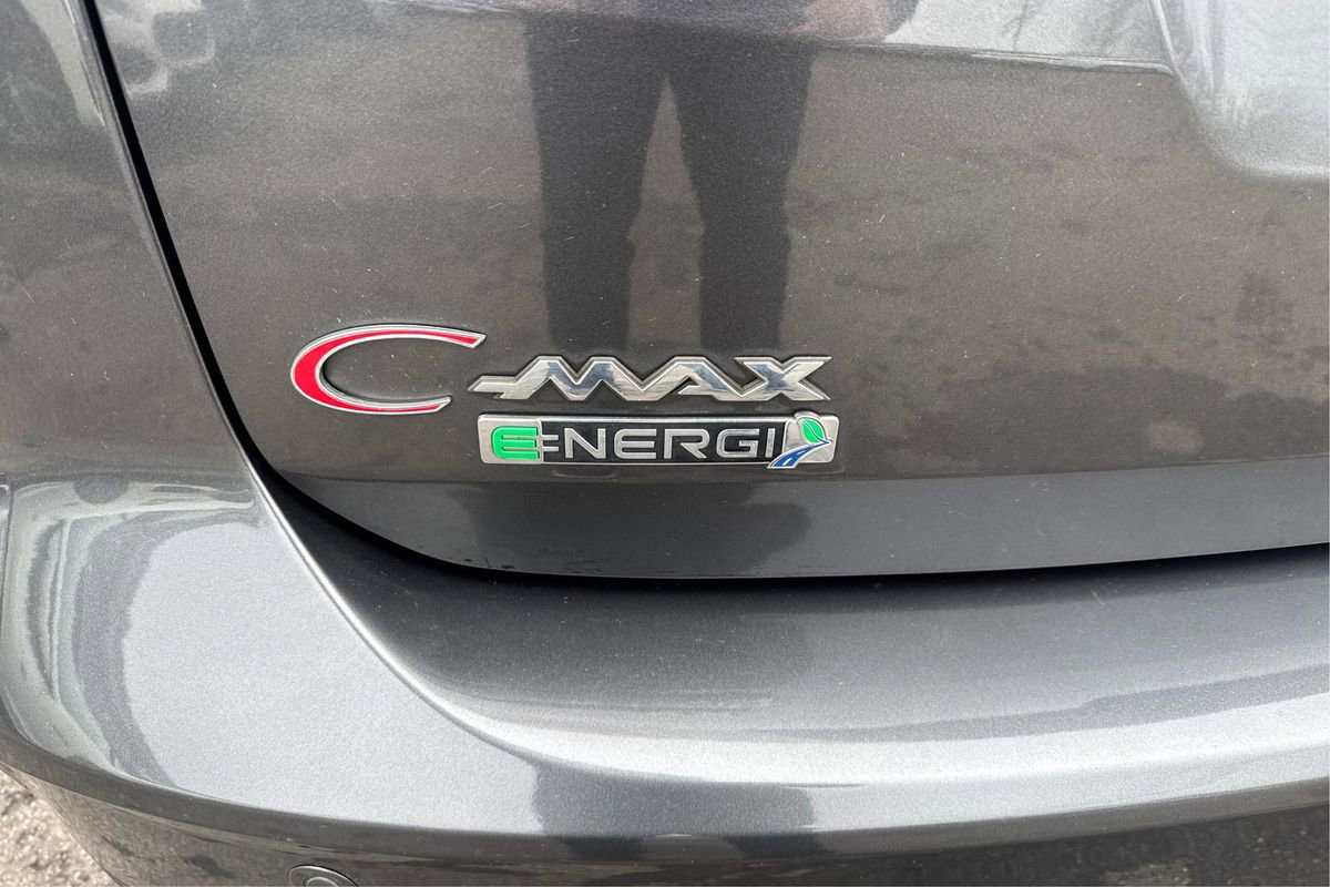 Used 2016 Ford C-MAX Energi SEL w/ Equipment Group 302A image 23