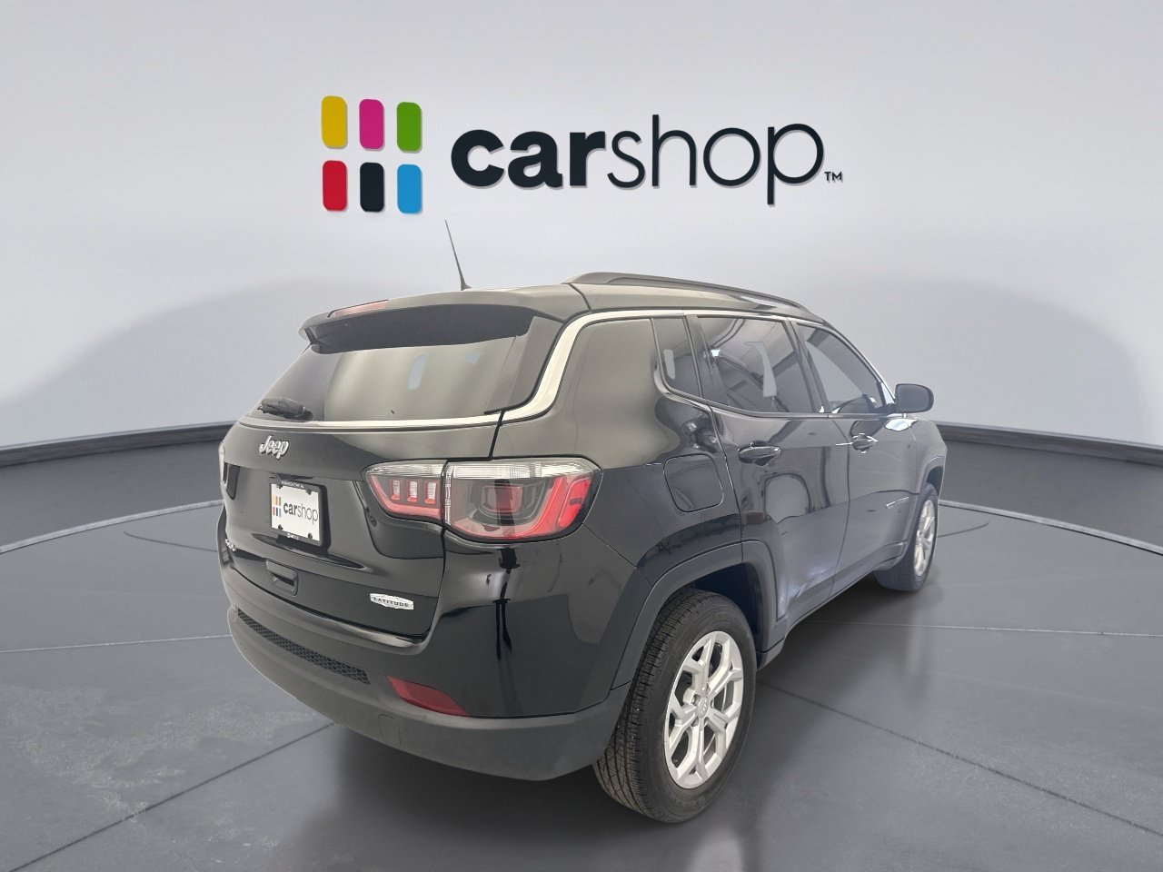 Used 2024 Jeep Compass Latitude AWD/4WD image 5