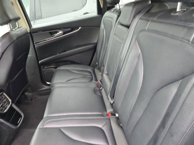 Used 2023 Lincoln Nautilus FWD image 10