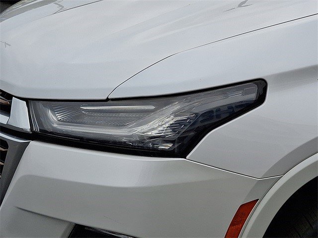 Certified 2023 Chevrolet Traverse High Country image 9