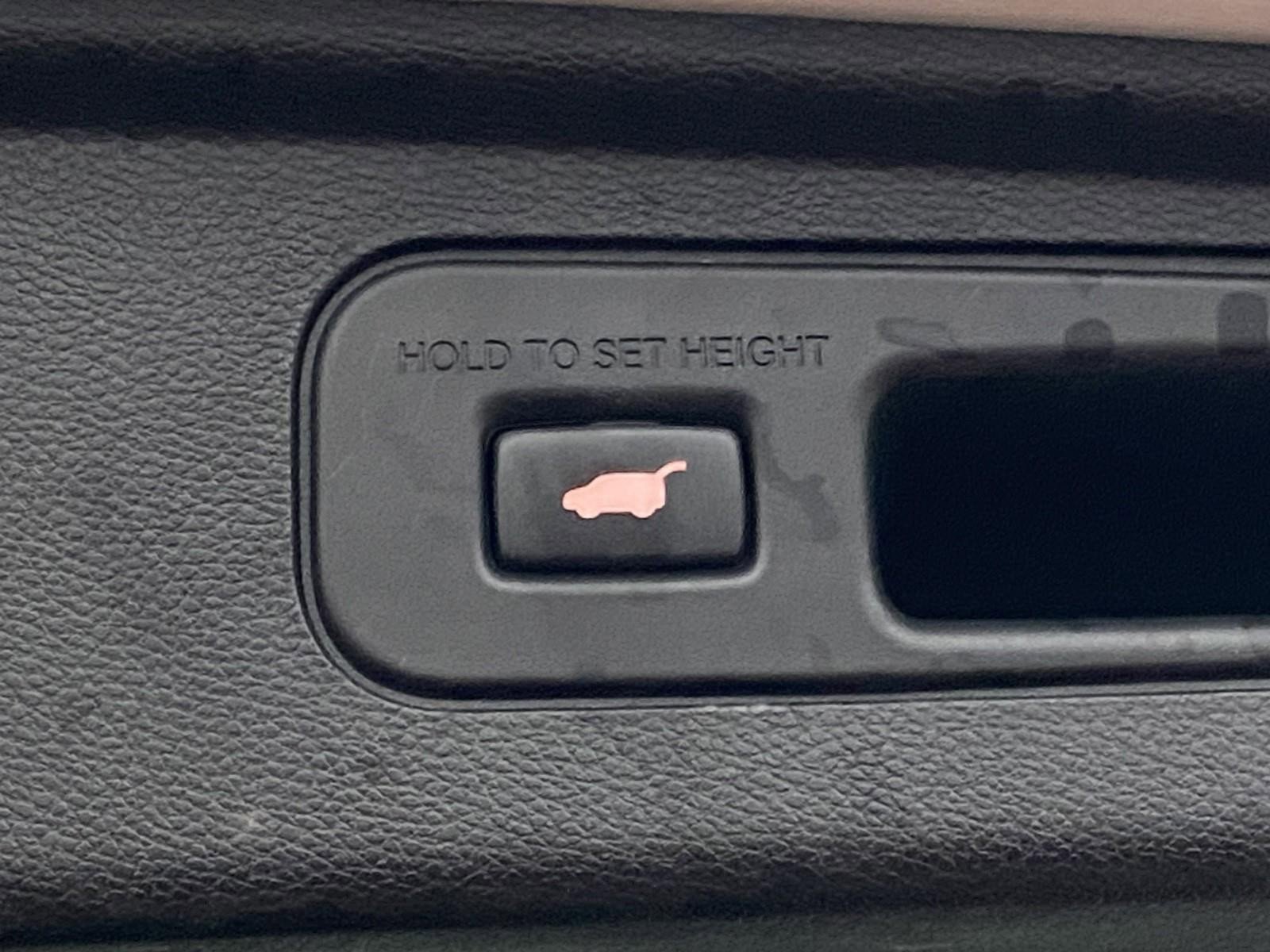 Used 2018 Honda Odyssey Elite image 16