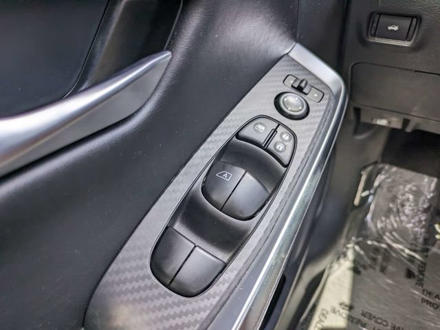 Used 2025 Nissan Sentra SR FWD image 19