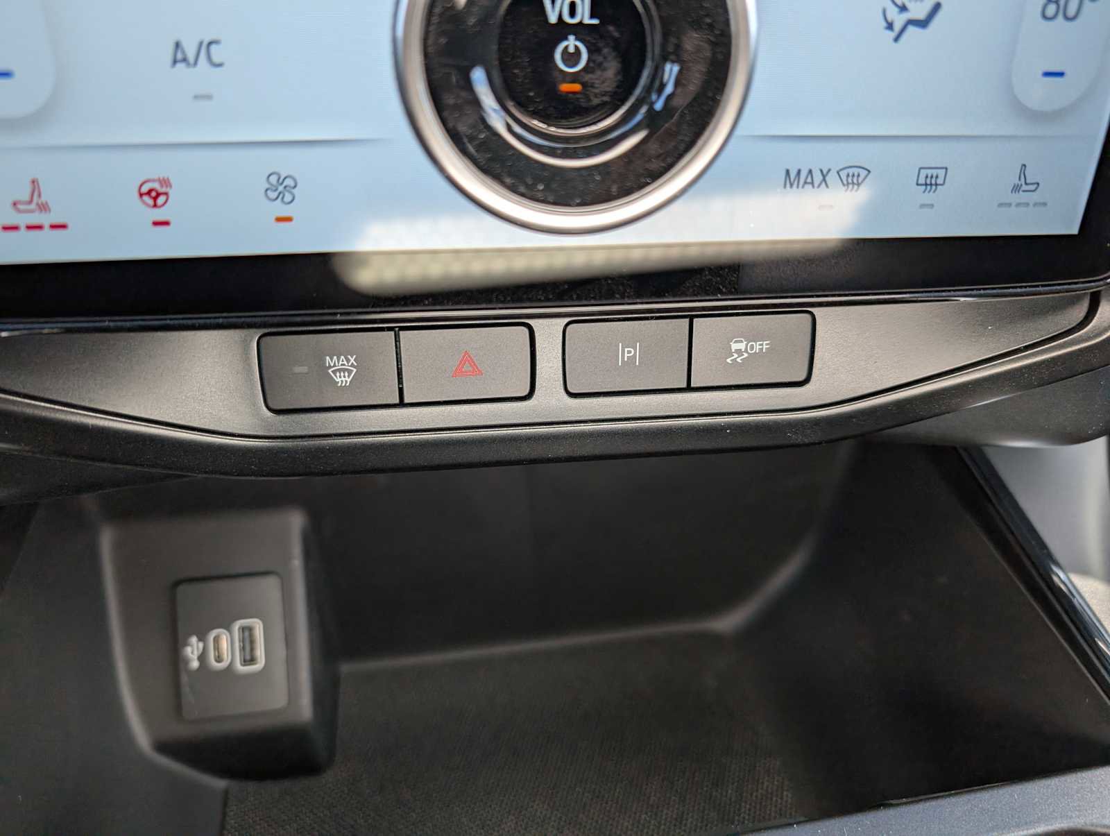 New 2025 Ford F150 Lightning Flash image 25