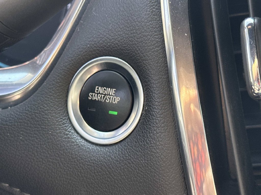 Used 2023 Chevrolet Traverse LT FWD image 24