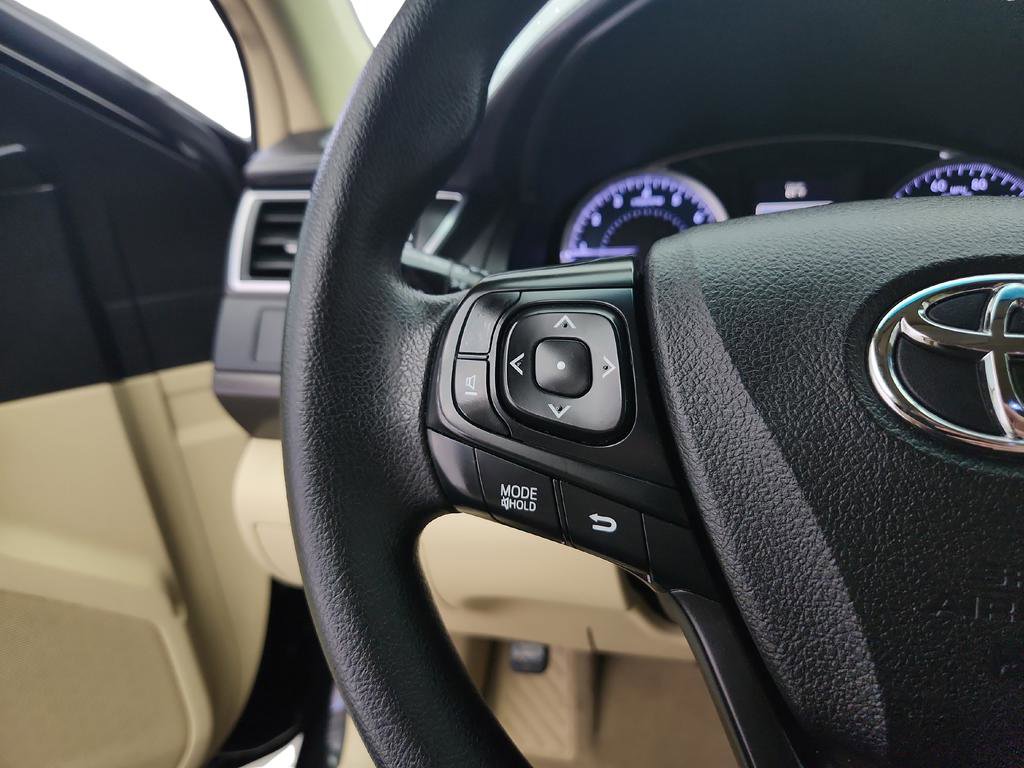 Used 2017 Toyota Camry LE image 23