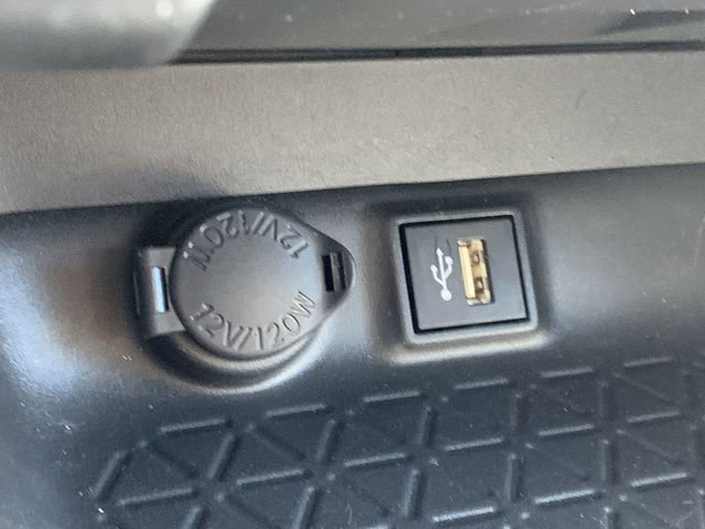 Used 2025 Toyota RAV4 LE AWD/4WD image 27