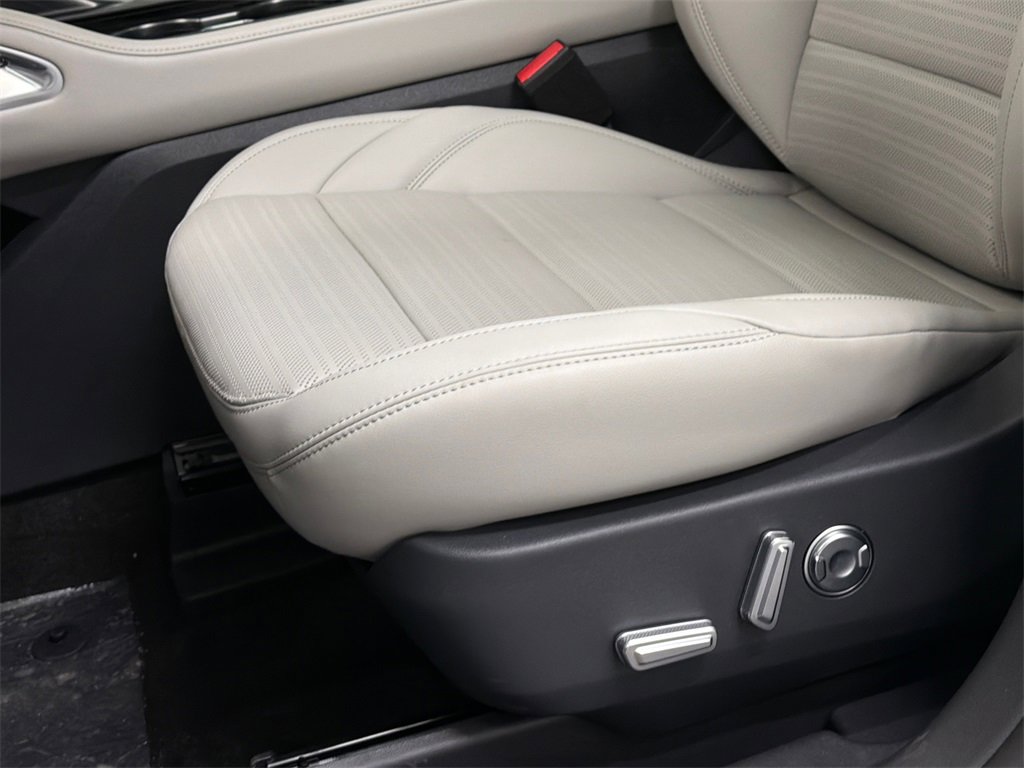 New 2026 Lincoln Nautilus Reserve image 17