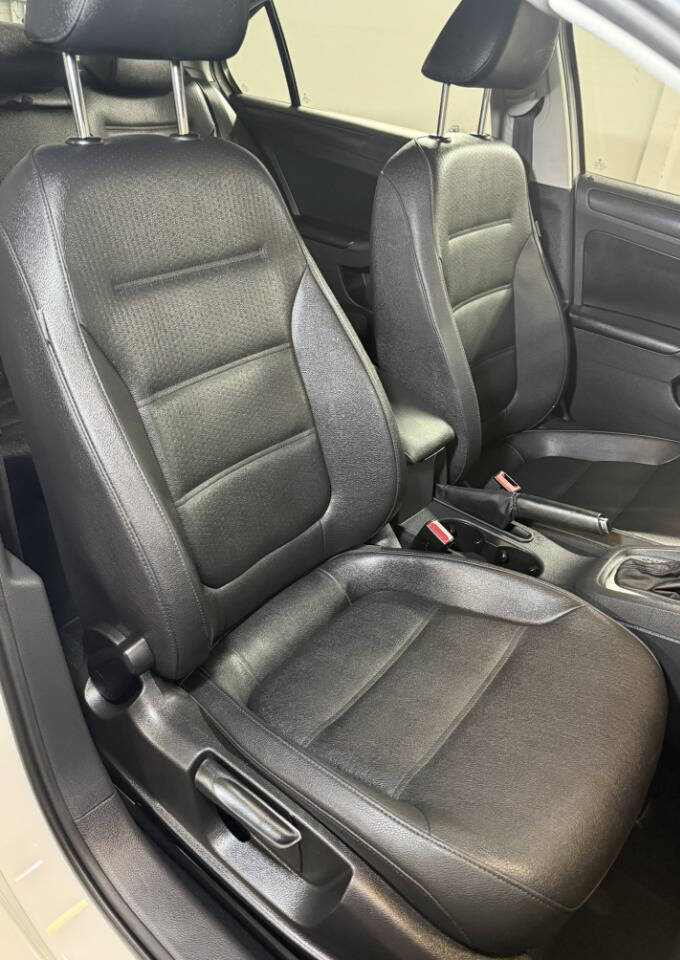 Used 2012 Volkswagen Jetta SE FWD image 8