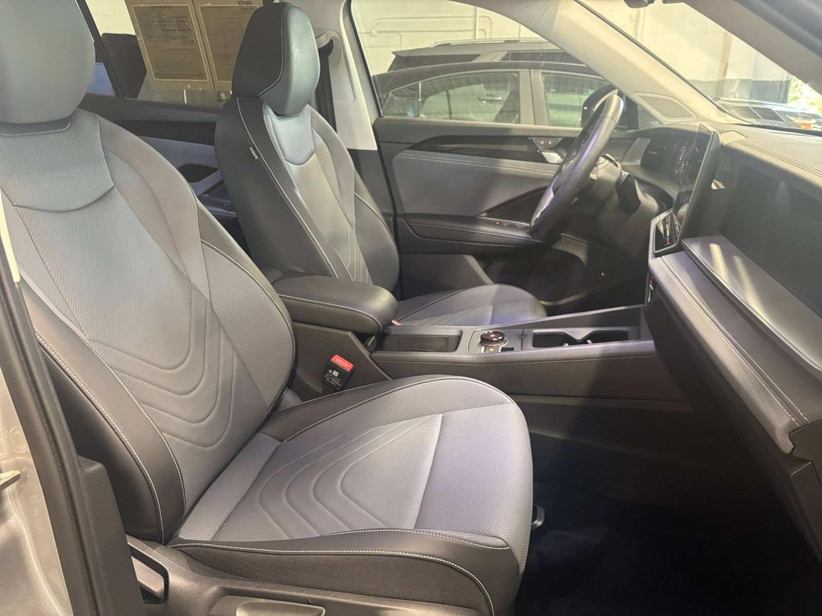 Used 2026 Volkswagen Tiguan SE AWD/4WD image 28