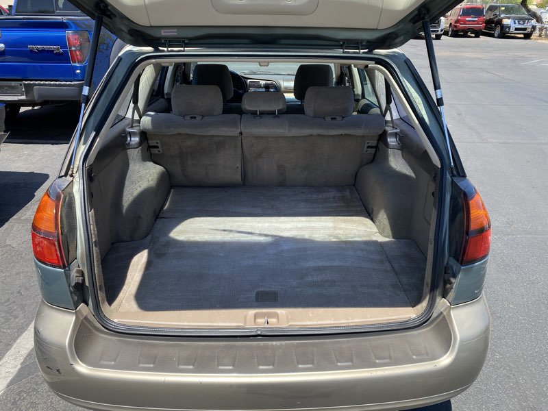 Used 2004 Subaru Outback Wagon image 14