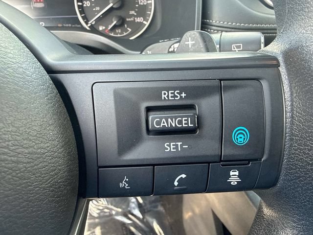 Used 2024 Nissan Rogue SV FWD image 24