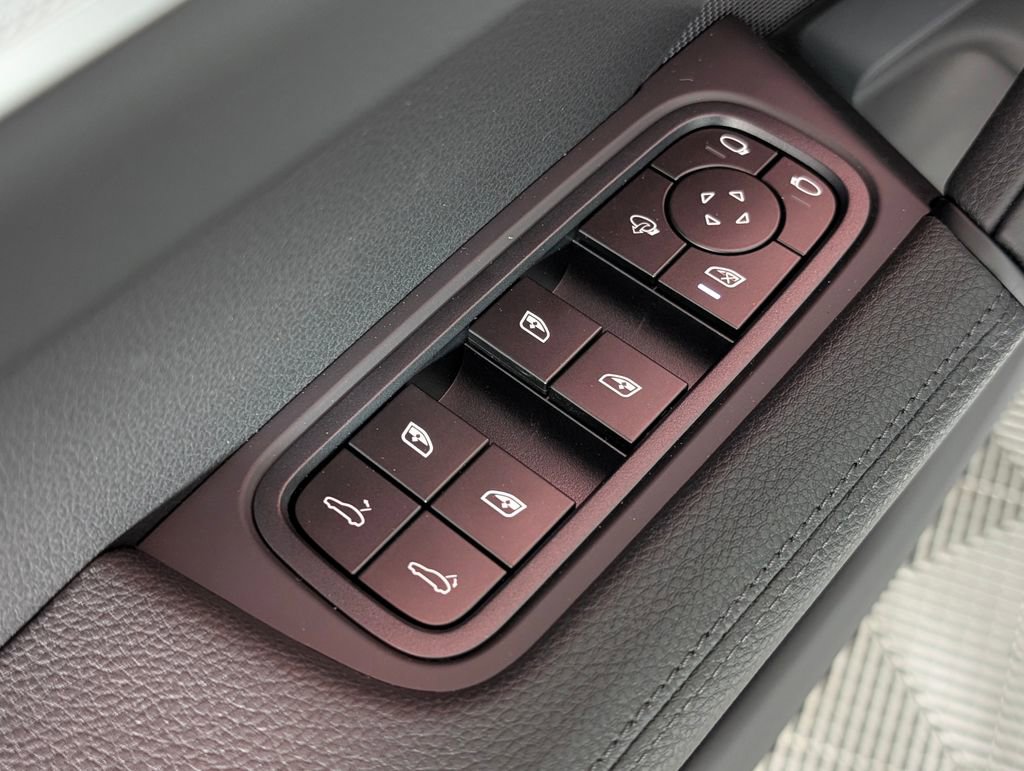 New 2026 Porsche Cayenne Coupe image 26