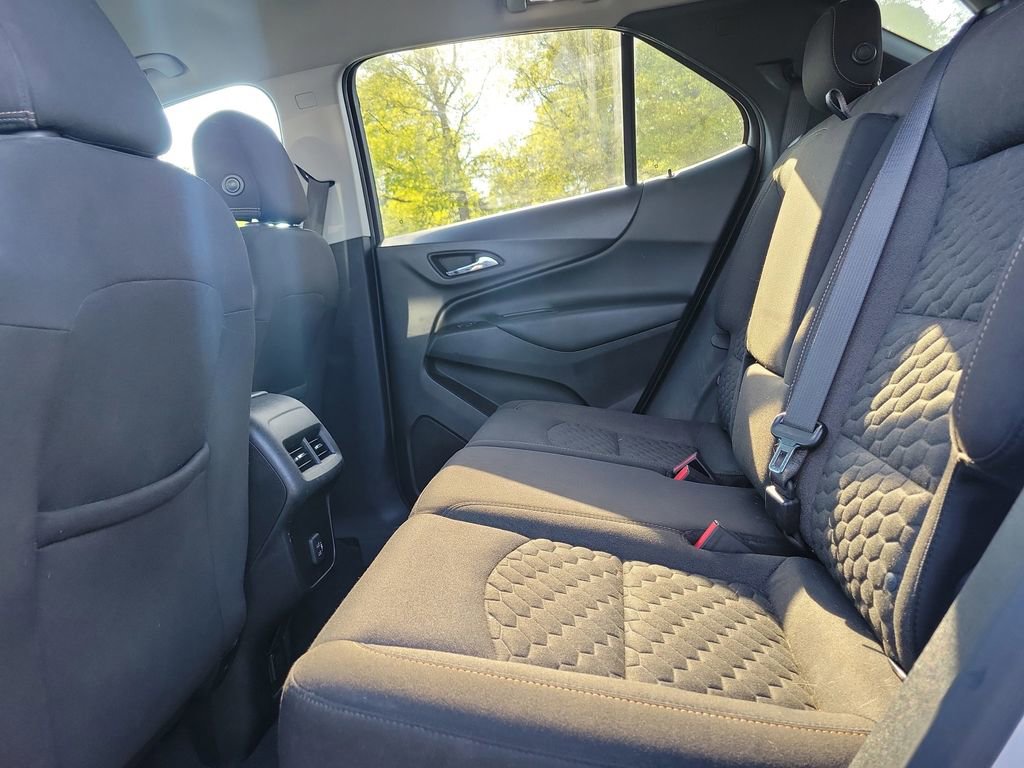 Used 2019 Chevrolet Equinox LT FWD image 16