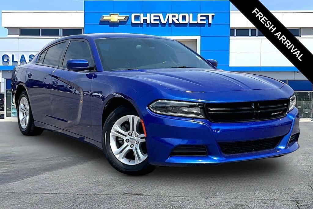 Used 2020 Dodge Charger SXT RWD image 1