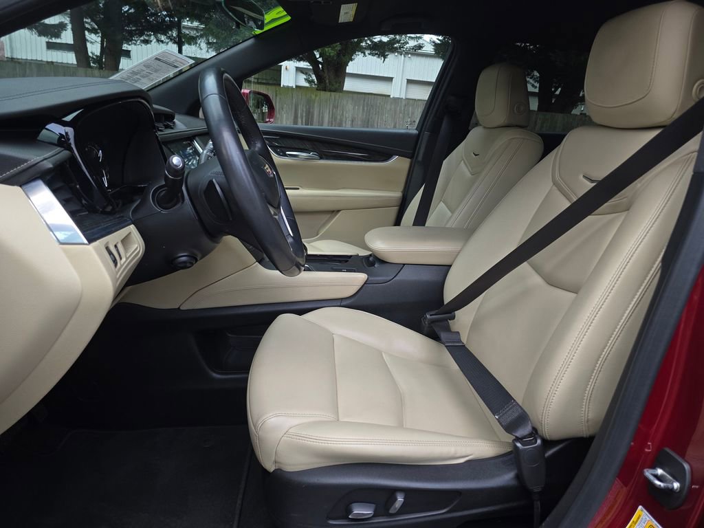 Used 2018 Cadillac XT5 FWD image 30