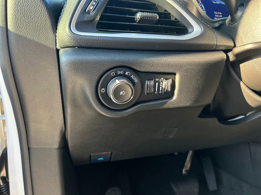 New 2026 Chrysler Pacifica Select w/ S Appearance Package image 14