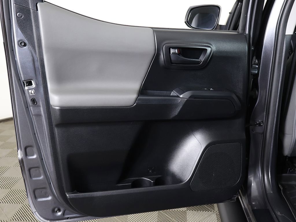 Used 2018 Toyota Tacoma SR w/ SR Convenience Package RWD image 21
