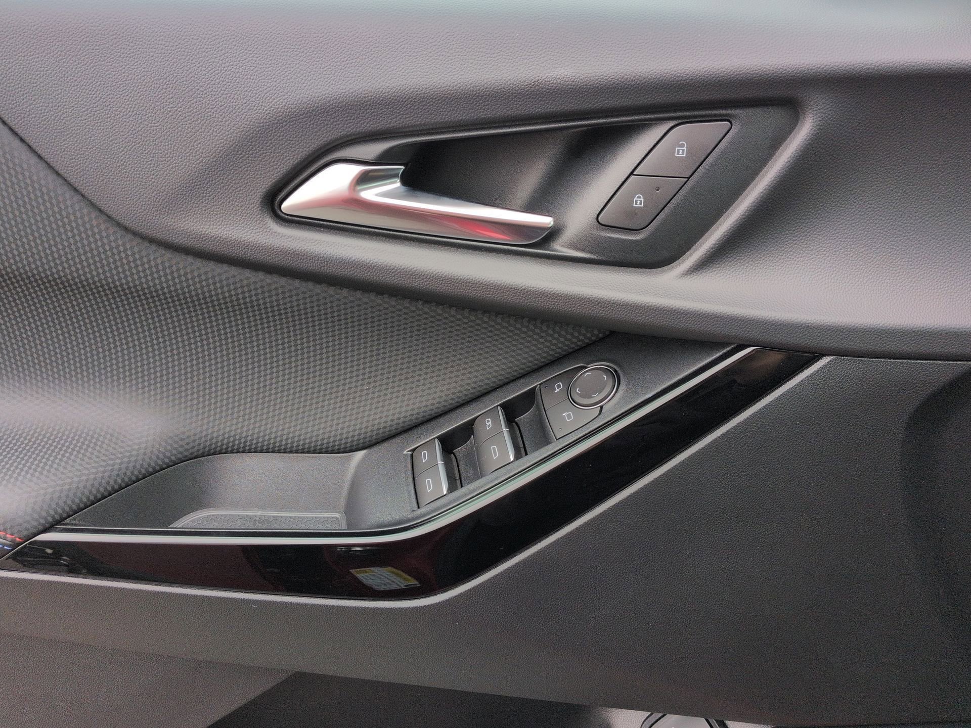 Certified 2026 Chevrolet Equinox RS w/ LPO, Floor Liner Package image 23