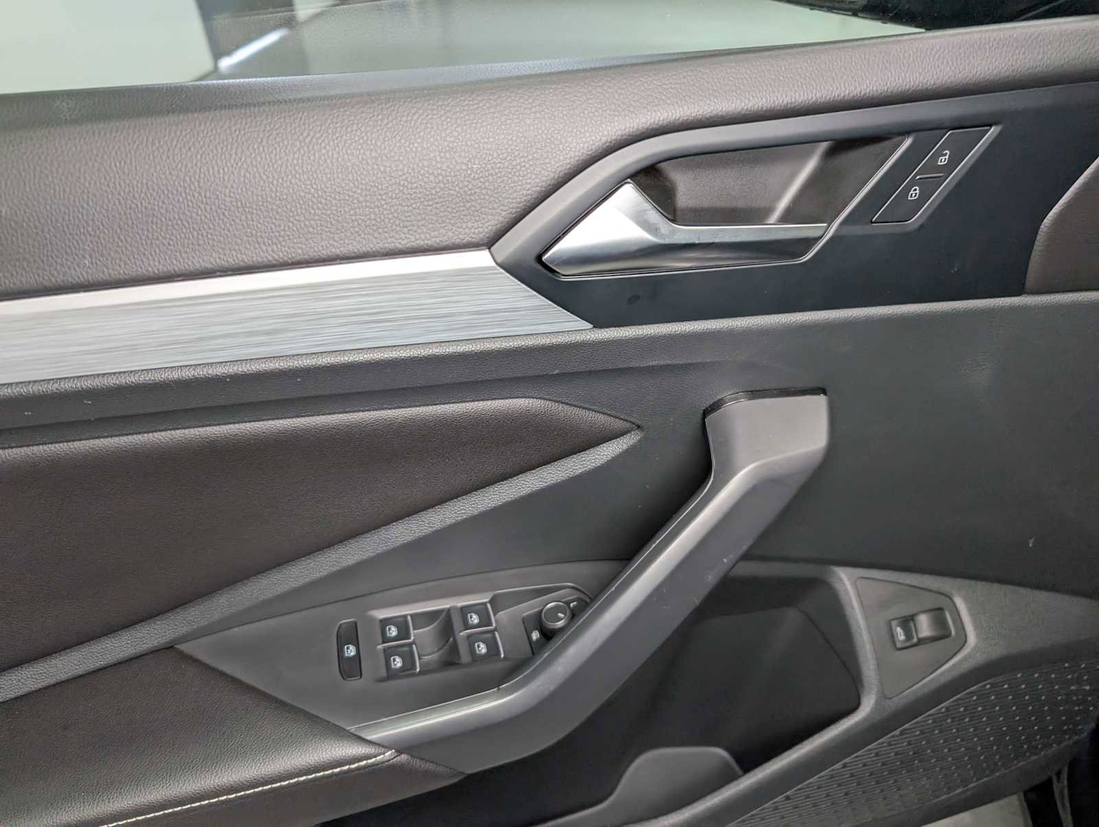 Used 2025 Volkswagen Jetta Sport image 34