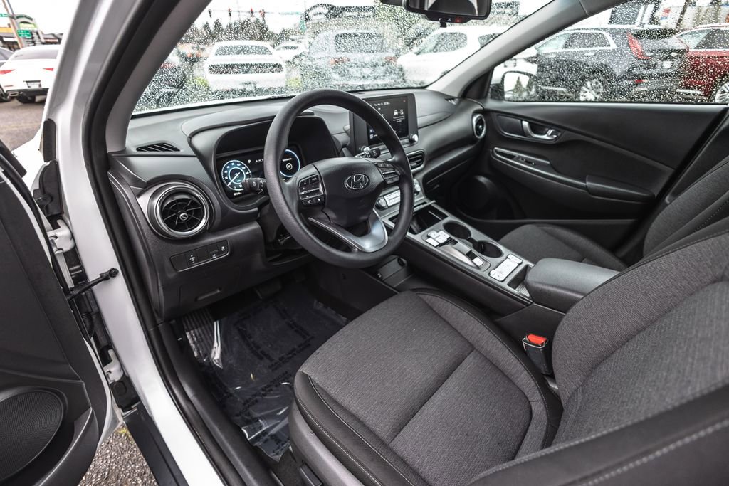 Used 2023 Hyundai Kona SE w/ Cargo Package image 22