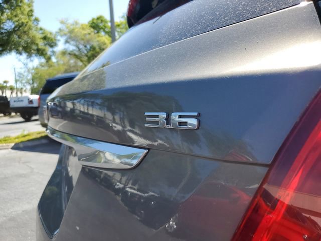 Used 2018 Cadillac XT5 Luxury w/ Driver Awareness Package FWD image 8