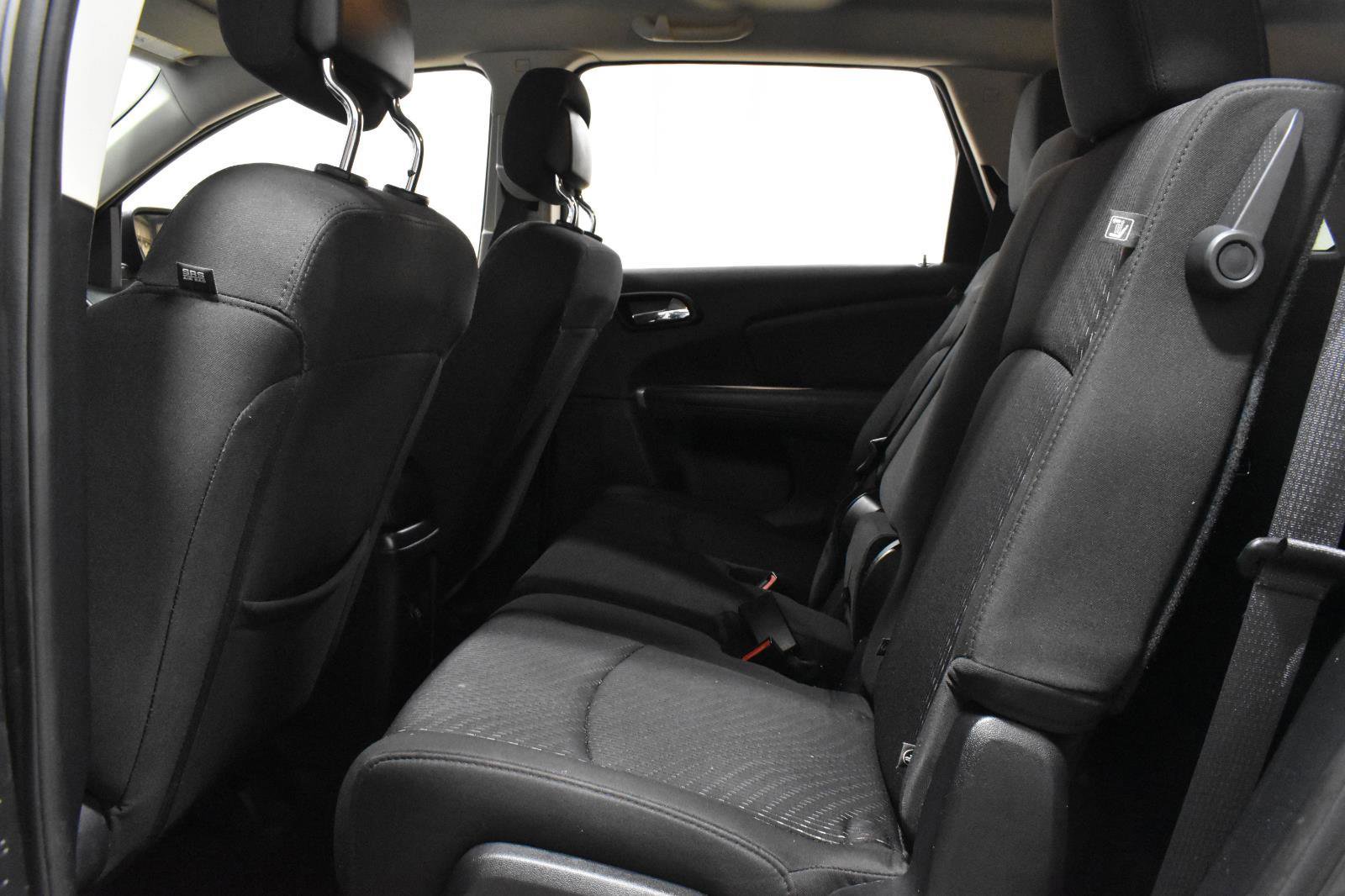 Used 2018 Dodge Journey SE w/ Popular Equipment Group image 5