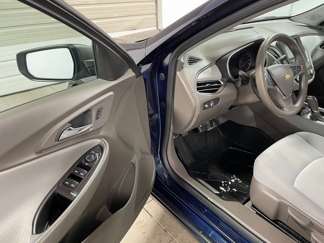 Used 2018 Chevrolet Malibu LS image 10