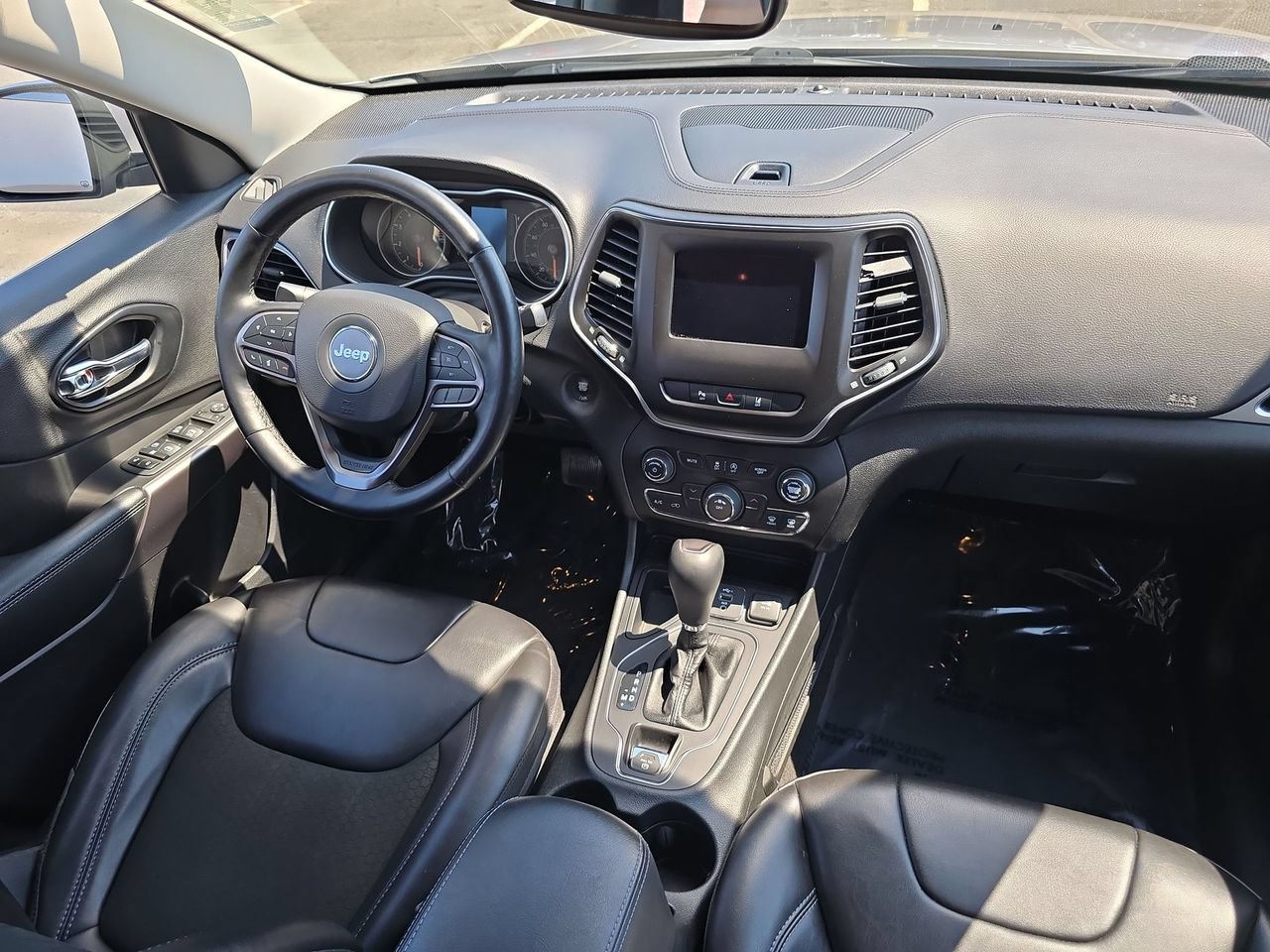 Used 2021 Jeep Cherokee Latitude Plus FWD image 32